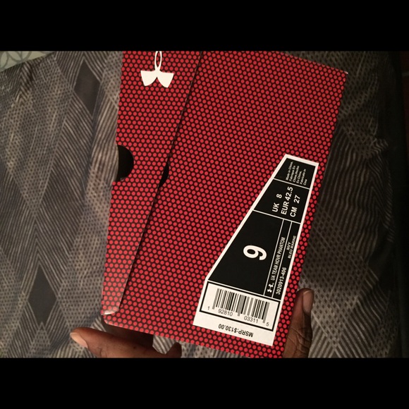 Under armor - Picture 7 of 8